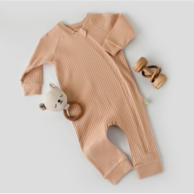 Salopeta cu fermoar cu maneca lunga si panataloni lungi din 95%bumbac organic si 5% elastan - Blush (Marime: 9-12 luni) JEMBC-CSYR4602-9