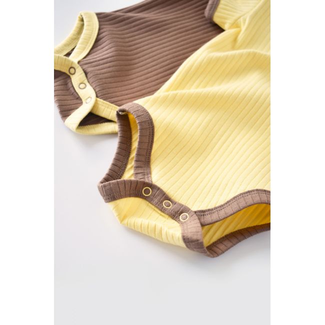 Set 2 body-uri Ribana Bebe Unisex din bumbac organic si 5%elastan - Vanilie/Maro (Marime: 9-12 luni) JEMBC-CSYR4203-9