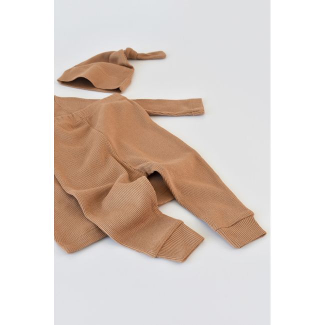 Set 3 piese: bluzita cu maneca lunga, panataloni lungi si caciulita din bumbac organic si modal - Maro, Baby Cosy (Marime: 12-18 Luni) JEMBC-CSYM21506-12