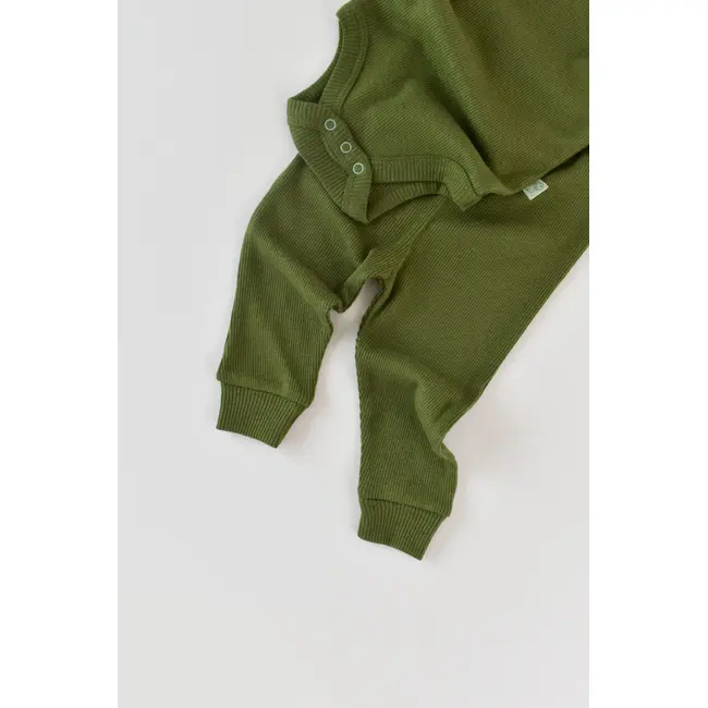 Set 3 piese: body cu maneca lunga, panataloni lungi si caciulita din bumbac organic si modal - Verde, Baby Cosy (Marime: 3-6 Luni) JEMBC-CSYM22512-3