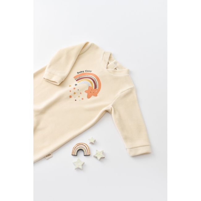 Salopeta Curcubeu cu maneca lunga si botosei din 80%bumbac organic si 20% poliester - Crem, Baby Cosy (Marime: 3-6 Luni) JEMBC-CSYK6001-3