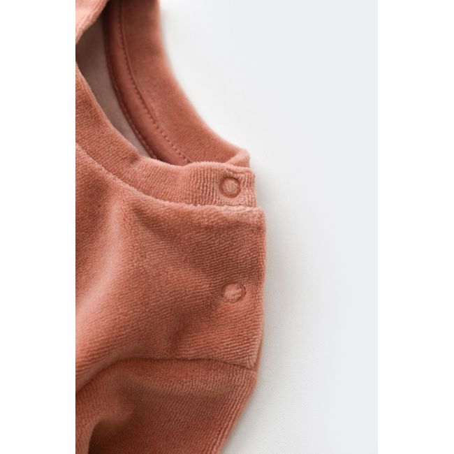 Set Curcubeu cu bluzita cu maneca lunga si panataloni lungi din 80%bumbac organic si 20% poliester - Caramiziu, Baby Cosy (Marime: 12-18 Luni) JEMBC-CSYK6009-12