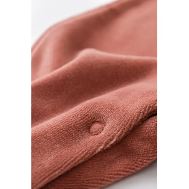 Salopeta Ursulet cu maneca lunga si botosei din 80%bumbac organic si 20% poliester - Caramiziu, Baby Cosy (Marime: 6-9 luni) JEMBC-CSYK6013-6