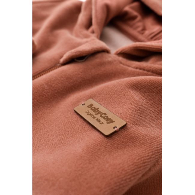 Set Ursulet cu bluzita cu fermoar si gluga si panataloni lungi din 80%bumbac organic si 20% poliester - Caramiziu, Baby Cosy (Marime: 12-18 Luni) JEMBC-CSYK6018-12