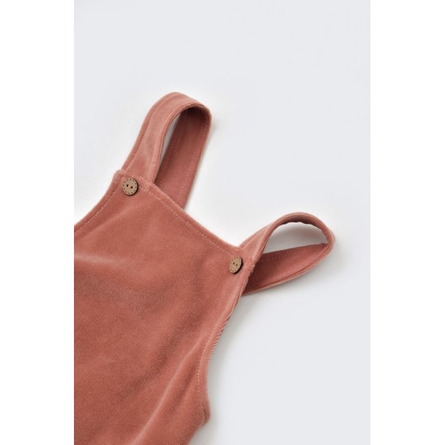 Salopeta Velvet cu bretele din 80%bumbac organic si 20% poliester - Caramiziu, Baby Cosy (Marime: 12-18 Luni) JEMBC-CSYK6036-12