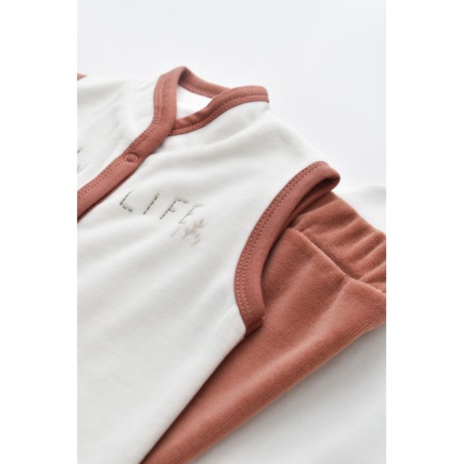 Set 3 piese Broscuta cu body, pantalonasi si vestuta din 80%bumbac organic si 20% poliester - Caramiziu, Baby Cosy (Marime: 3-6 Luni) JEMBC-CSYK6026-3