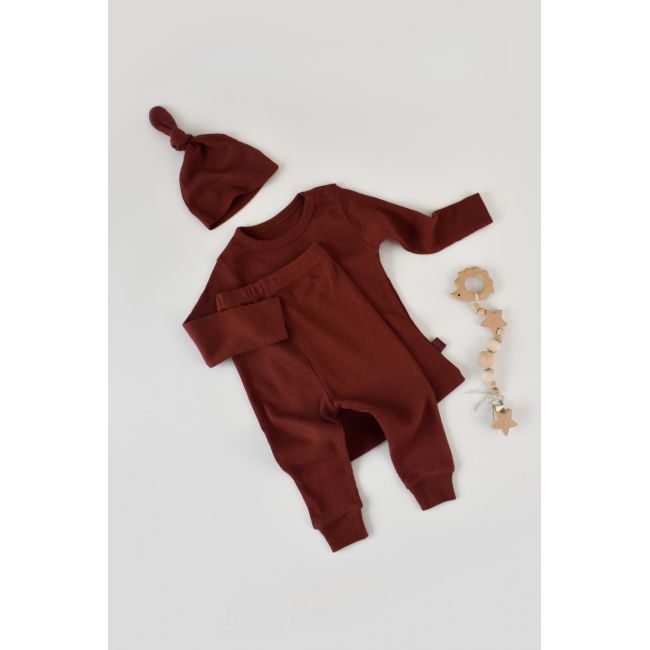 Set 3 piese: bluzita cu maneca lunga, panataloni lungi si caciulita din bumbac organic si modal - Caramiziu (Marime: 18-24 Luni) JEMBC-CSYM21501-18