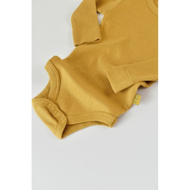 Set 3 piese: body cu maneca lunga, panataloni lungi cu botosei si caciulita din bumbac organic si modal - Sofran, Baby Cosy (Marime: 6-9 luni) JEMBC-CSYM23505-6