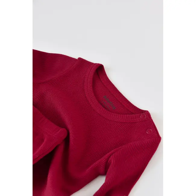 Set 3 piese: body cu maneca lunga, panataloni lungi si caciulita din bumbac organic si modal - Rosu, Baby Cosy (Marime: 9-12 luni) JEMBC-CSYM22502-9