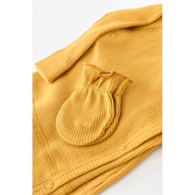 Set 4 piese: bluza, pantaloni, caciulita si manusi din bumbac organic si modal - Mustar, Baby Cosy (Marime: 6-9 luni) JEMBC-CSYM24500-6