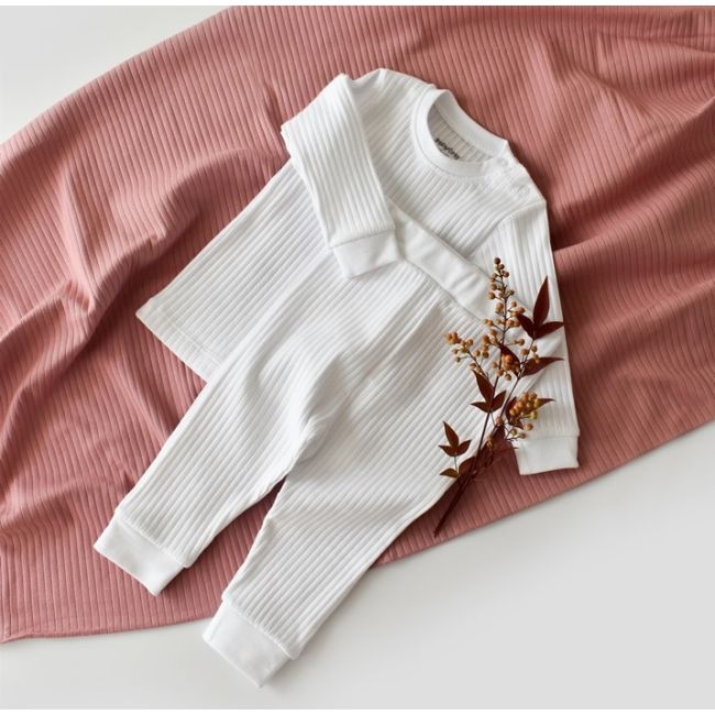 Set bluzita cu maneca lunga si panataloni lungi din bumbac organic si 5% elastan - Alb, Baby Cosy (Marime: 6-9 luni) JEMBC-CSYR4511-6