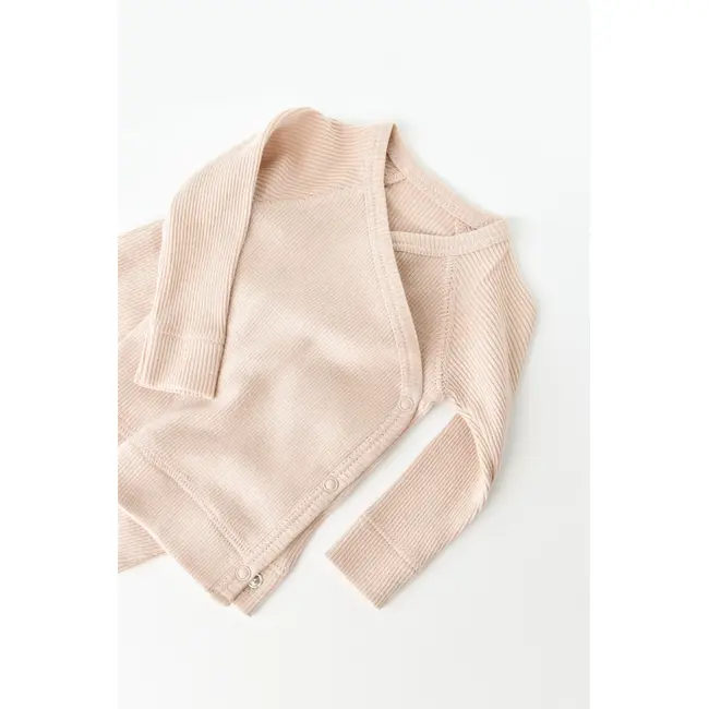 Set 4 piese: bluza, pantaloni, caciulita si manusi din bumbac organic si modal - Blush, Baby Cosy (Marime: 0-3 Luni) JEMBC-CSYM24507-0