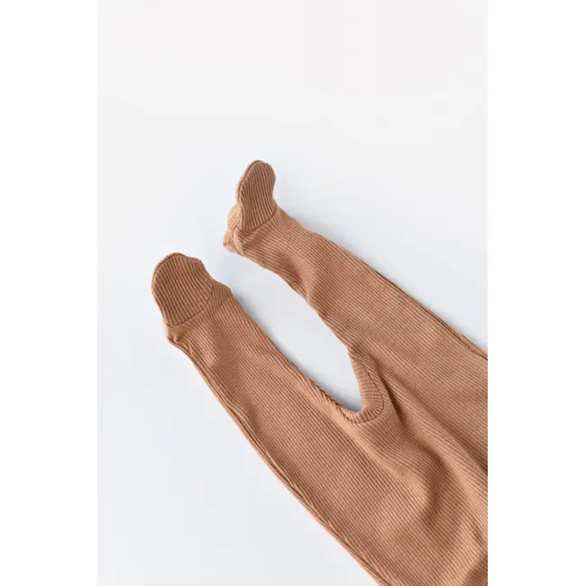 Set 4 piese: bluza, pantaloni, caciulita si manusi din bumbac organic si modal - Maro, Baby Cosy (Marime: 6-9 luni) JEMBC-CSYM24506-6