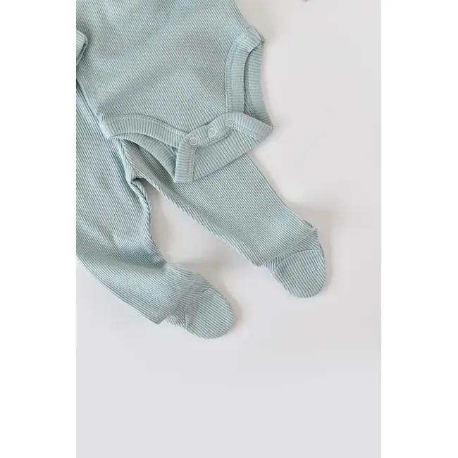 Set 4 piese: bluza, pantaloni, caciulita si manusi din bumbac organic si modal - Mint, Baby Cosy (Marime: 6-9 luni) JEMBC-CSYM24509-6