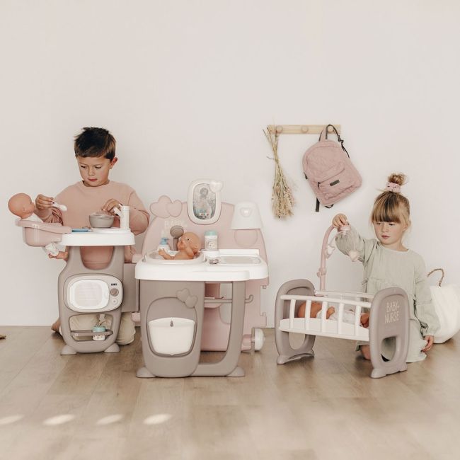 Centru de ingrijire pentru papusi smoby baby nurse doll`s play center maro cu 23 accesorii hubs7600220376