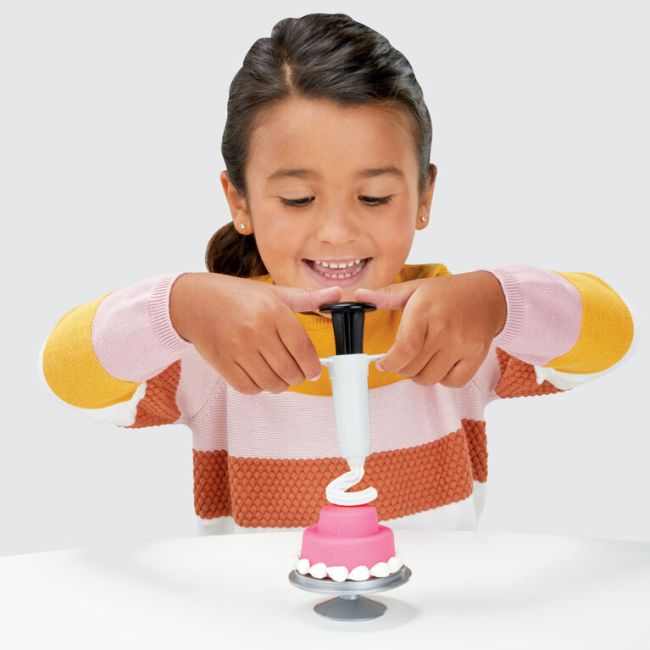 PLAYDOH CUPORTUL PENTRU PRAJITURI VIVF1321