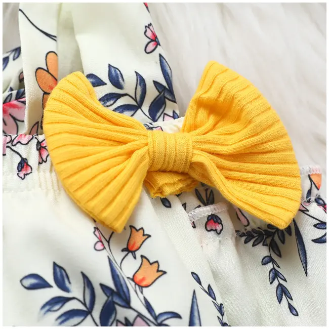 Costumas cu bluzita galbena si pantalonasi bufanti (marime disponibila: 9-12 luni (marimea 20 incaltaminte)) mbrz226-1-de2.9-12 luni (marimea 20 incaltaminte)