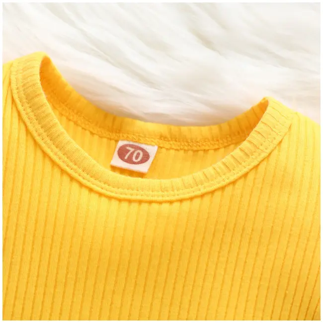 Costumas cu bluzita galbena si pantalonasi bufanti (marime disponibila: 9-12 luni (marimea 20 incaltaminte)) mbrz226-1-de2.9-12 luni (marimea 20 incaltaminte)