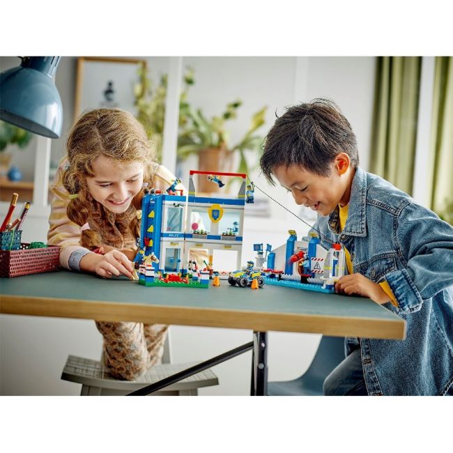 LEGO CITY ACADEMIA DE POLITIE 60372 VIVLEGO60372