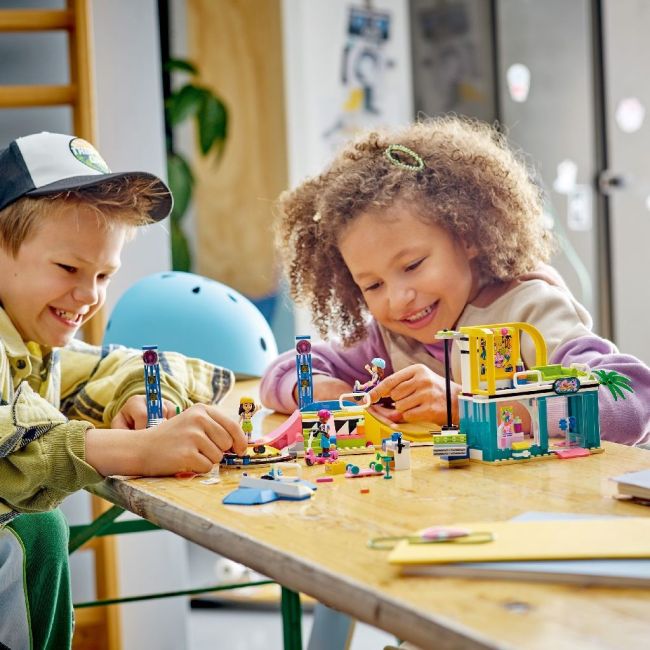 LEGO FRIENDS PARC DE SKATEBOARDING 41751 VIVLEGO41751