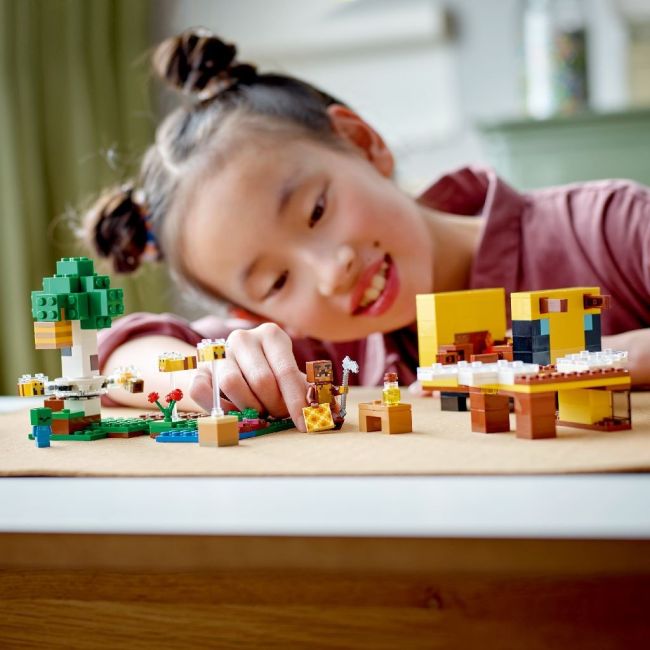 LEGO MINECRAFT CASUTA ALBINELOR 21241 VIVLEGO21241