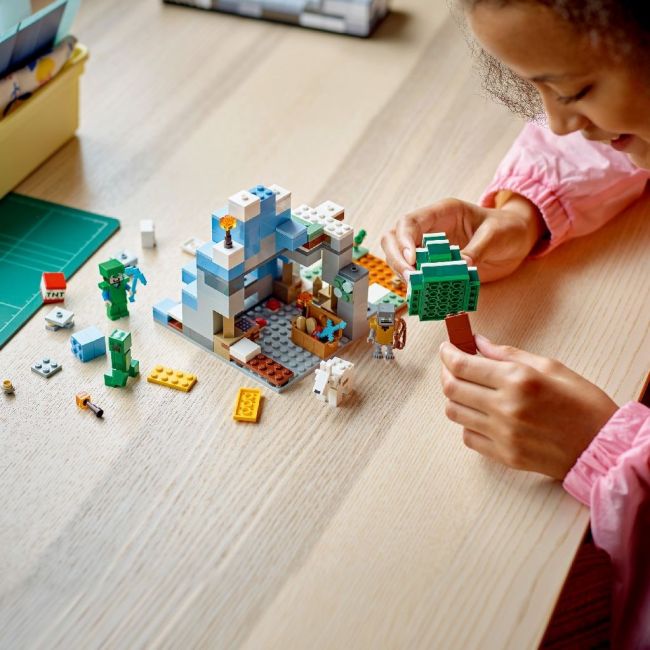 LEGO MINECRAFT PISCURILE INGHETATE 21243 VIVLEGO21243