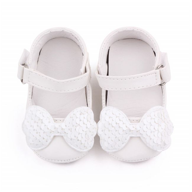 Pantofiori albi din lac cu fundita cu paiete AMd2362-sa3