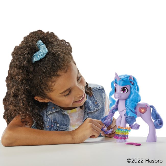 MY LITTLE PONY SEE YOUR SPARKLE FIGURINA IZZY MOONBOW 15CM VIVF3870