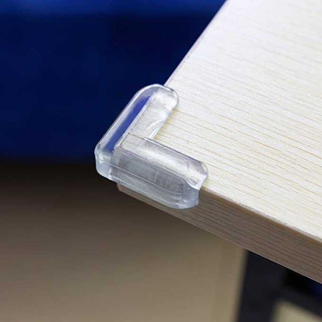 Set 4 aparatori din silicon pentru colturi 4X4X*1.5 cm Iso Trade IK6821 BBJIK6821_Transparent