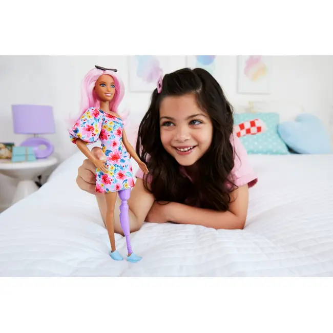 PAPUSA BARBIE FASHIONISTA CU PAR ROZ SI PICIOR PROTETIC VIVMTFBR37_HBV21