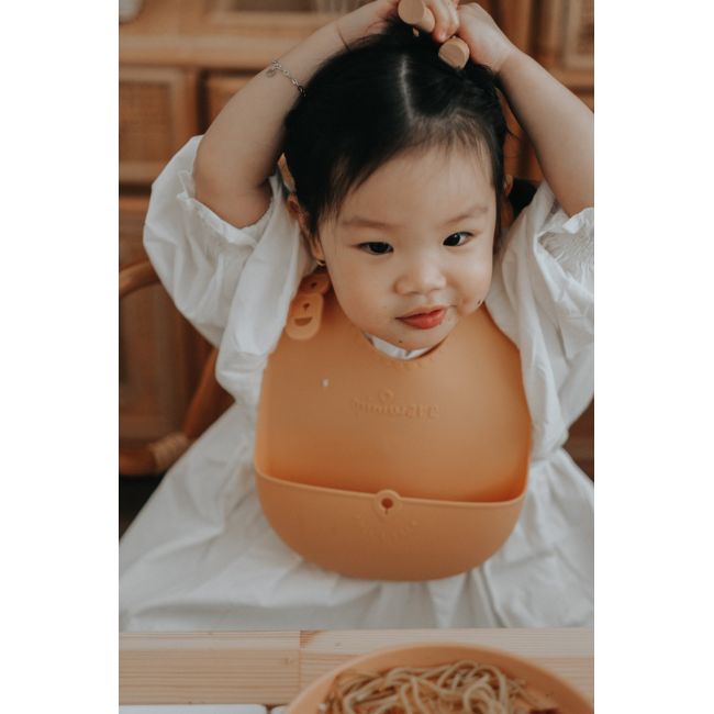 Baveta bebelusi Miniware Roll & Lock, 100% din silicon alimentar, Toffee JEMmw_SBIBT
