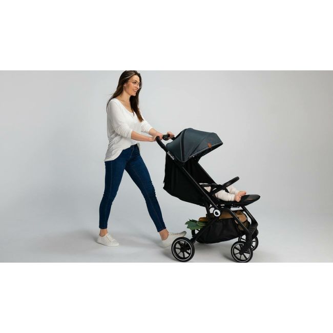 Lionelo - Carucior sport Cloe, De la nastere, Cu accesorii, Cadru din aluminiu, 0-22 kg, Usor, Pliabil cu o singura mana, Ideal pentru toate tipurile de suprafete, Maro BYNLO-CLOE_BROWN_RUST