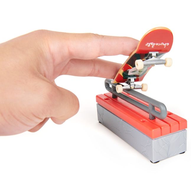 TECH DECK PACHET CU OBSTACOL FINGERBOARD JAMES VIV6061574_20139399