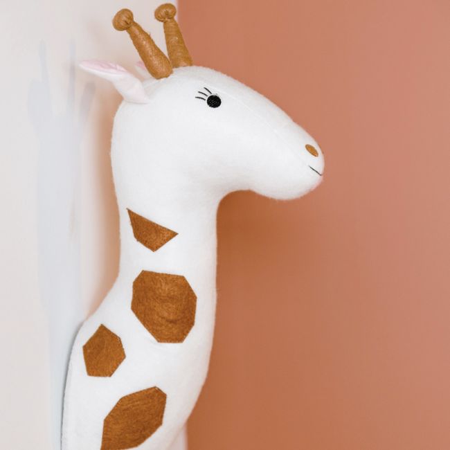 Decoratiune perete Childhome 15x28x36 cm, Girafa ERFCH-CCFGH