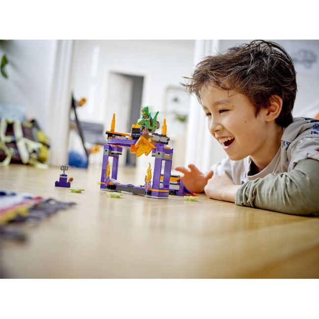LEGO CITY PROVOCAREA DE CASCADORII PE RAMPA CU SARITURA PRIN COS 60359 VIVLEGO60359