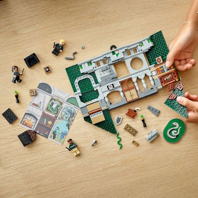 LEGO HARRY POTTER BANNERUL CASEI SLYTHERIN 76410 VIVLEGO76410