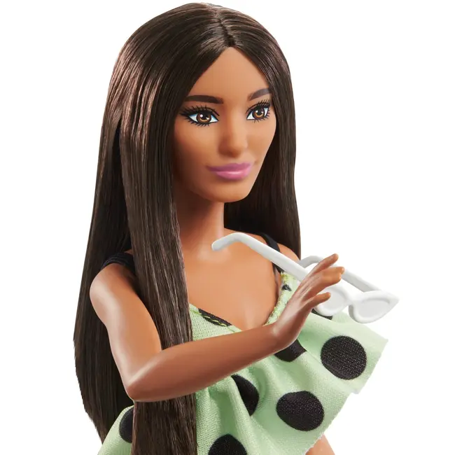 PAPUSA BARBIE FASHIONISTA BRUNETA CU SALOPETA VERDE VIVMTFBR37_HJR99