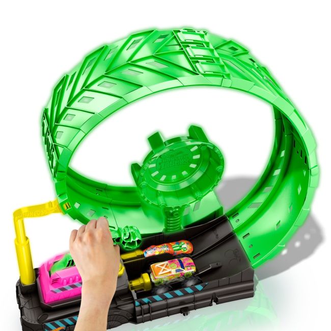 HOT WHEELS MONSTER TRUCK PISTA CASCADORILOR IN BUCLA FOSFORESCENTA VIVMTHBN02