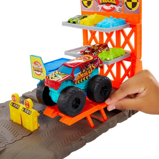 HOT WHEELS MONSTER TRUCKS SET BLAST STATION VIVMTHFB12