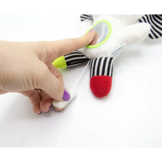 Jucarie cu vibratii pentru bebelusi BabyJem, Elefantel din plus, 6 luni+ (Culoare: Alb / Negru) JEMbj_8331
