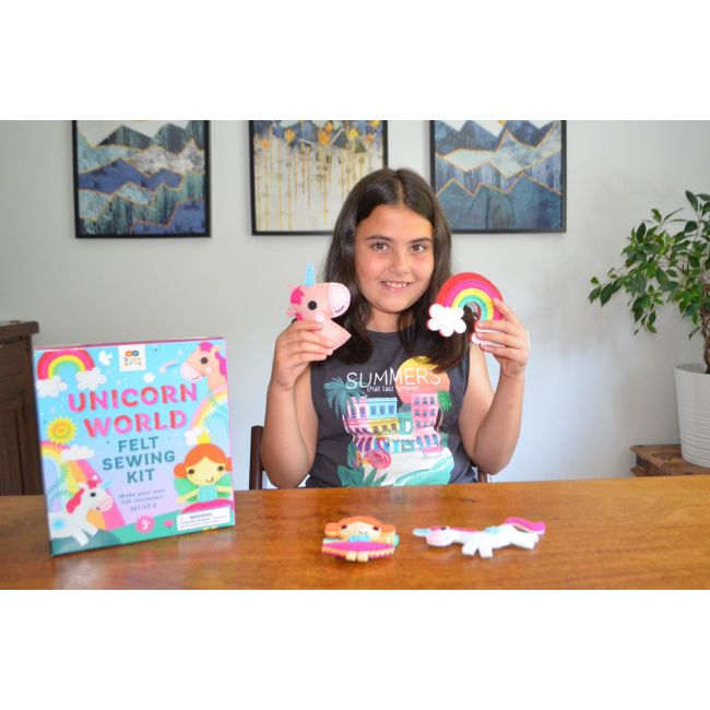Set de cusut - lumea unicornilor bb185