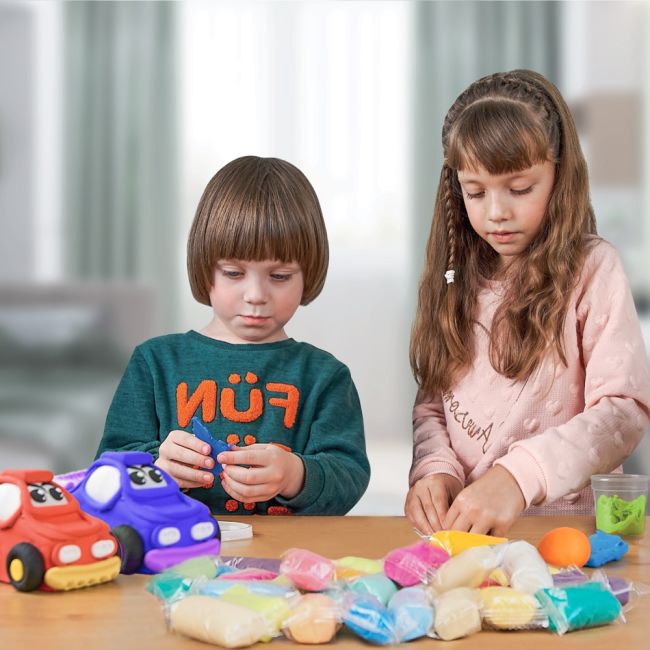 Set plastilina si accesorii pentru modelaj  Lovin - 10 culori pentru baietei KRTOK41154