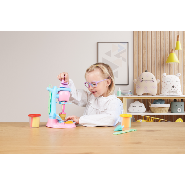 Set plastilina, accesorii si jucarie pentru modelaj Lovin - Ice Cream Cafe KRTOK41174
