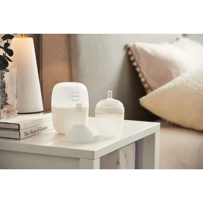Biberon Anticolici Mombella Breast-Like, 210ml, Tetina M flux mediu, 100% Silicon, Ivory KRT8137