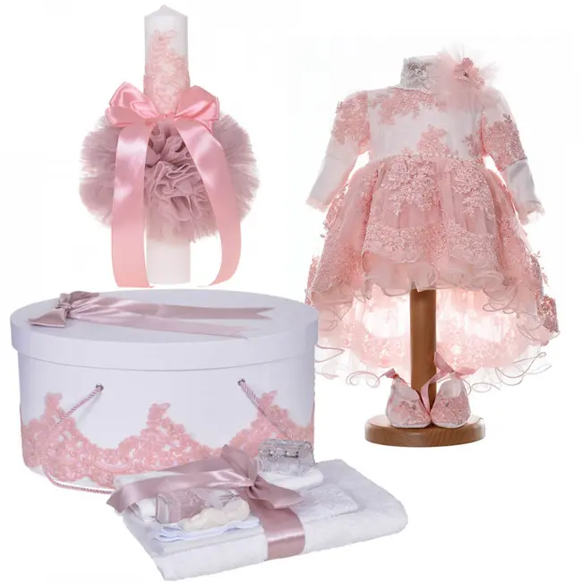 Set botez rochita cu trena 3 piese si trusou botez cu cutie trusou si lumanare Fetite decor dantela roz pudra Denikos&reg; C9188 NKO5492