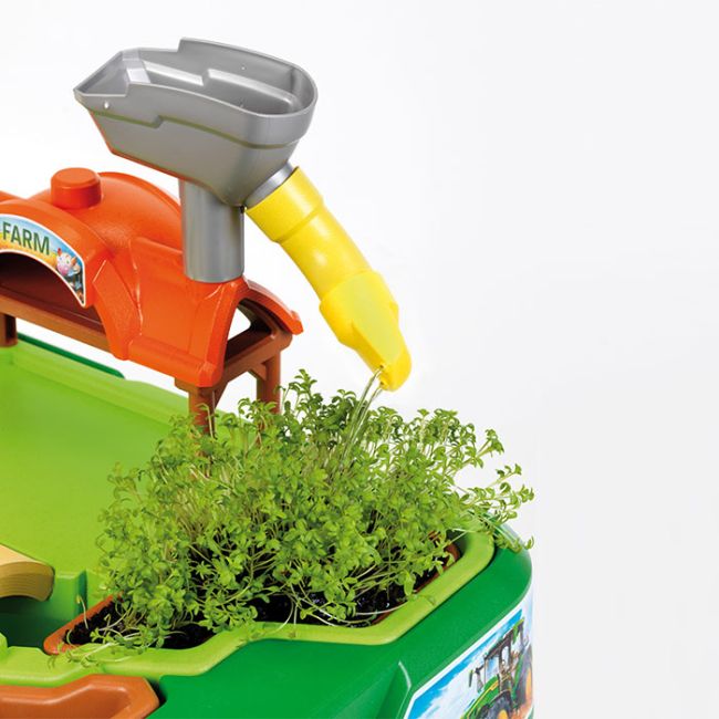 Masuta de joaca cu apa si nisip 2 in 1 - ferma john deere tk3948