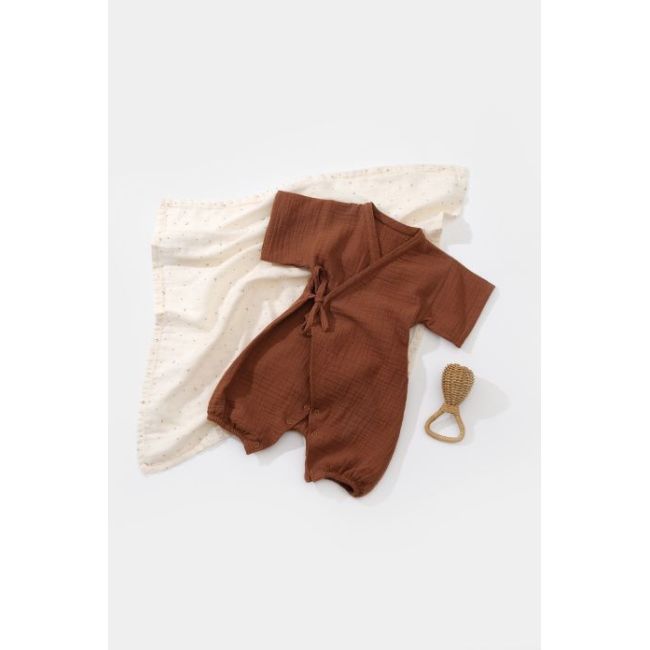Salopeta petrecuta din muselina, BabyCosy, 100% bumbac organic, Caramiziu (Marime: 12-18 Luni) JEMBC-CSYM7001-12
