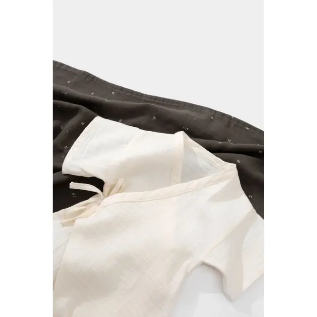 Salopeta petrecuta din muselina, BabyCosy, 100% bumbac organic, Ecru (Marime: 18-24 Luni) JEMBC-CSYM7000-18