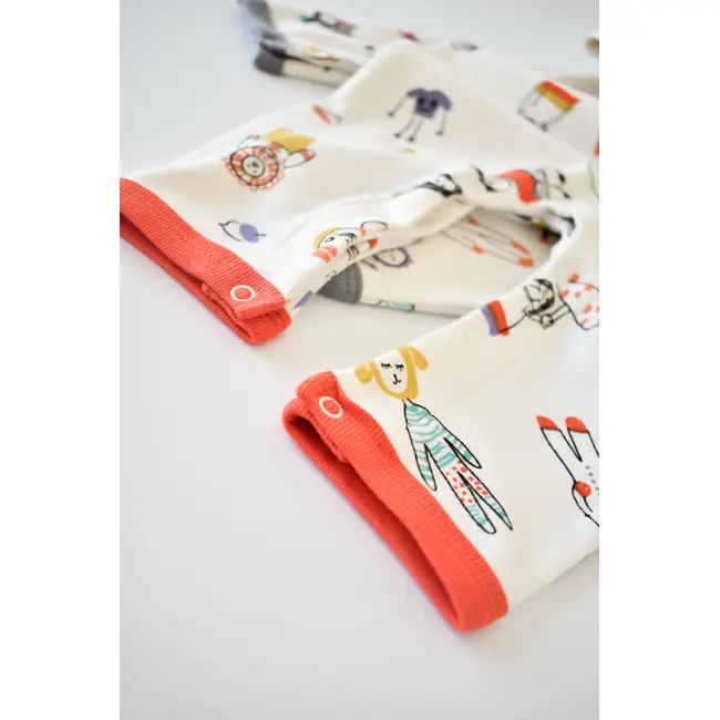 Set 2 salopetele cu maneca lunga si panataloni lungi - 100%bumbac organic - Rosu si Gri, Baby Cosy (Marime: 6-9 luni) JEMBC-CSY5816-6