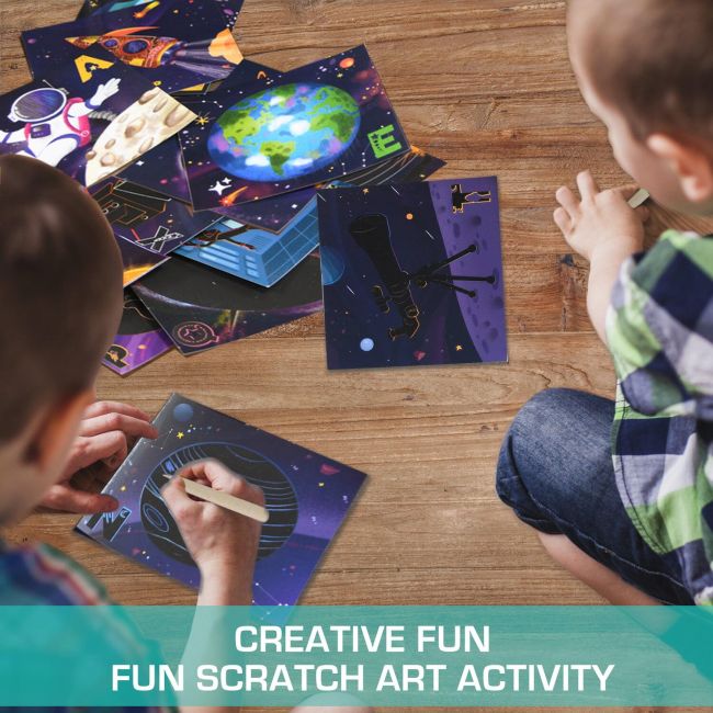 Set creativ de razuit - aventuri in spatiu
